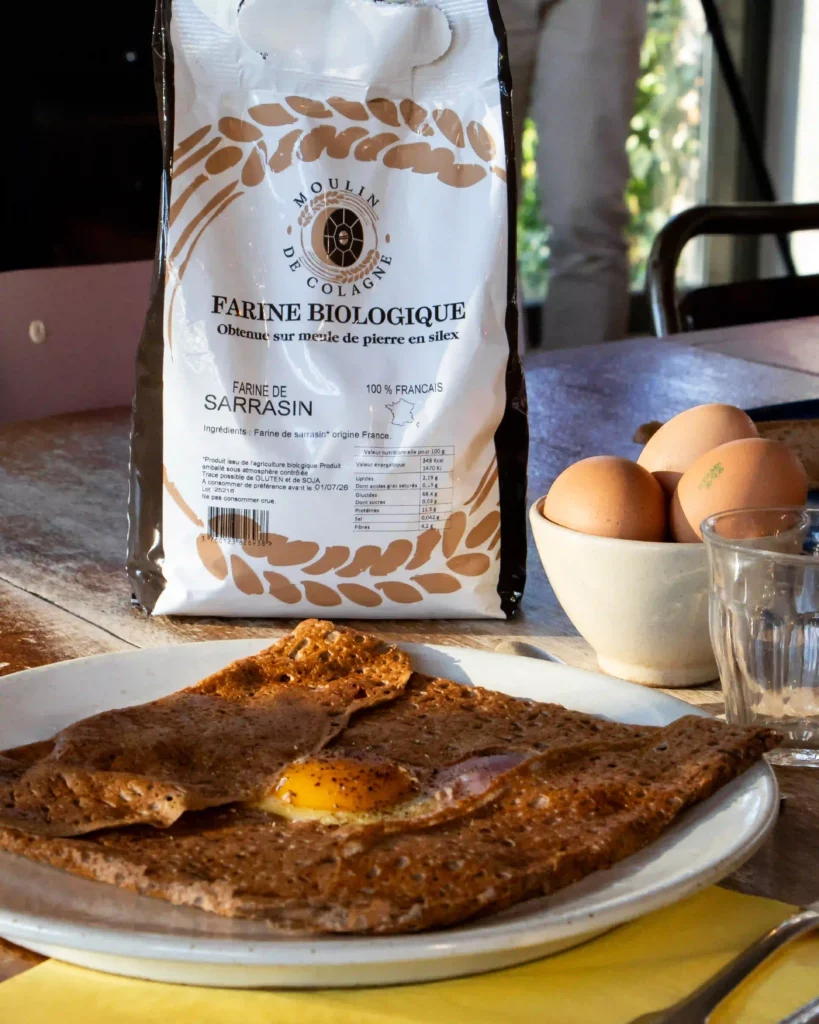 Recette Galette sarrain, galette bretonne au sarrasin bio, farine écrasée sur meule de pierre - moulin de colagne