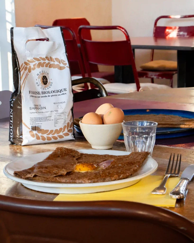 Recette Galette sarrain, galette bretonne au sarrasin bio, farine écrasée sur meule de pierre - moulin de colagne